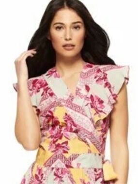 Sofia Vergara Cross Front Top NWT Flattering Stylish Blouse